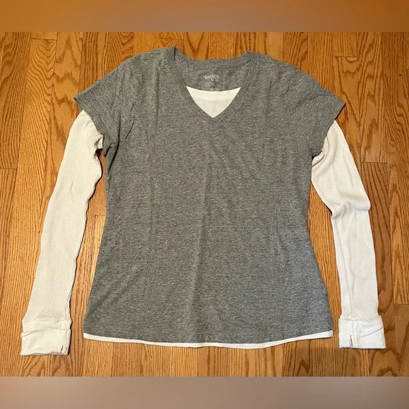 Danskin now active top with thumbhole sleeves. Women’s size large - Picture 1 of 10